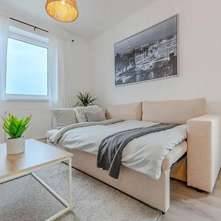 Brand New Luxury With Amazing View Apartment *