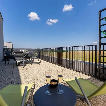 Apartment Brand New Luxury With Amazing View *